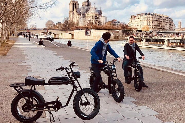 Private Paris E-Bike Ride Through the Marais and Île Saint‑Louis (Video Included) photo 1