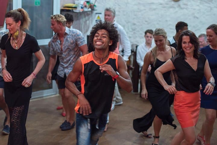 Learn Salsa in Cartagena: Group Class in Getsemaní photo 4