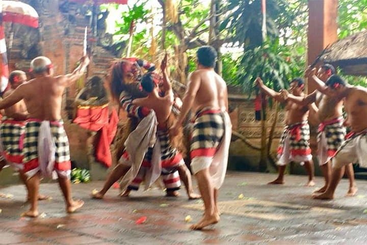 Full-Day Bali Temple Tour: Ubud, Kintamani & Ancient Caves photo 2