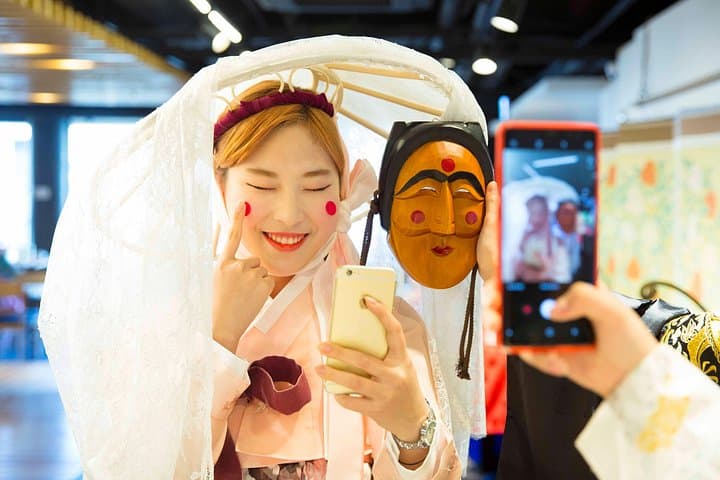 N Seoul Tower Hanbok Rental — Traditional Hanbok & Photo Studio at Namsan Tower photo 4