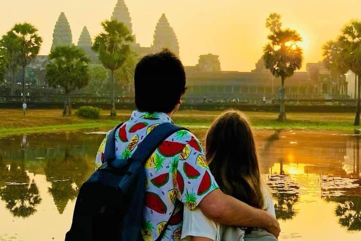 2-Day Private Angkor Temple Tour with English-Speaking Guide & Private Car