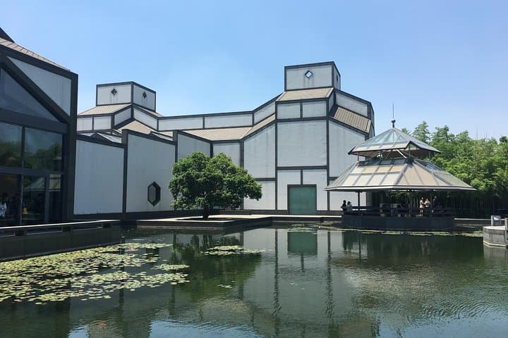 Private Suzhou Day Tour: Master-of-Nets Garden, Suzhou Museum & Tongli Cruise photo 3