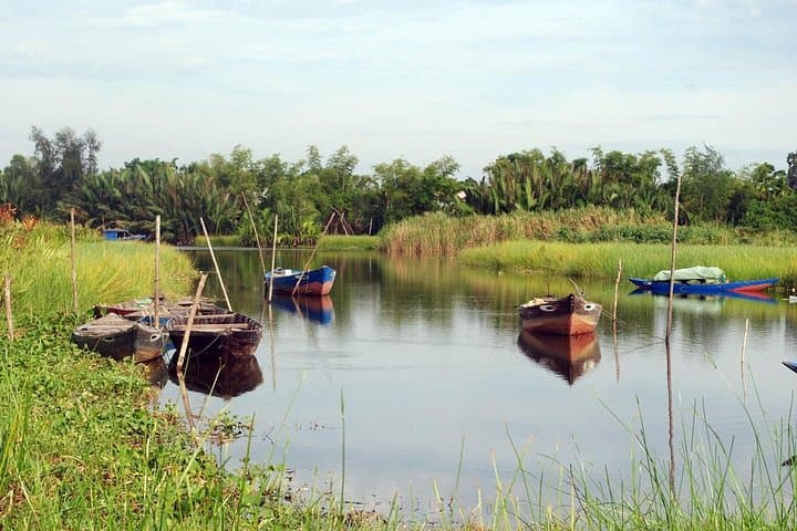 Cam Kim Island Half-Day Cycling Tour from Hoi An — Rice Fields, Carpentry & Boat Return photo 2