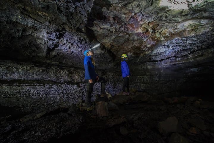 Exploring Iceland’s Leiðarendi Lava Tube and Silfra Fissure: Caving Meets Snorkeling Adventure photo 4