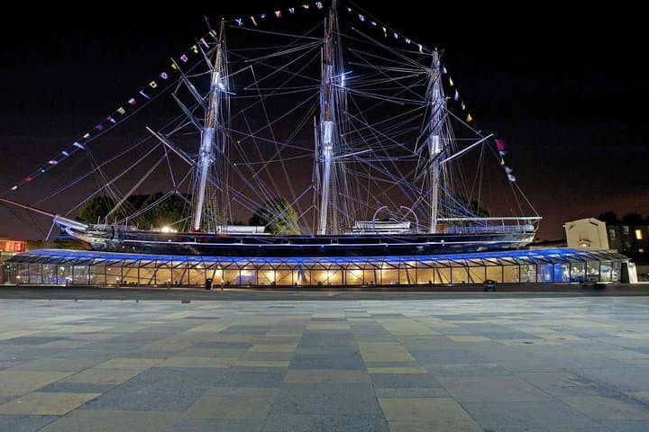 Westminster Walking Tour, Thames Cruise & Cutty Sark Entry — Full-Day London Combi Ticket photo 3
