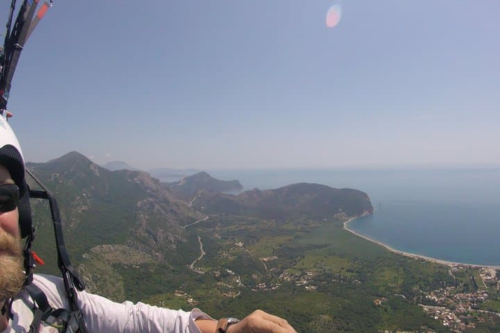 Relaxing Tandem Paragliding in Petrovac: 60-Minute Scenic Flight Above Montenegro photo 3