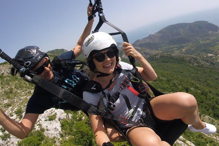 Relaxing Tandem Paragliding in Petrovac: 60-Minute Scenic Flight Above Montenegro photo 4