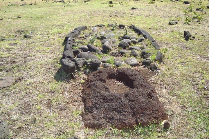Discover the Untouched Wonders of Rapa Nui's North Coast photo 4