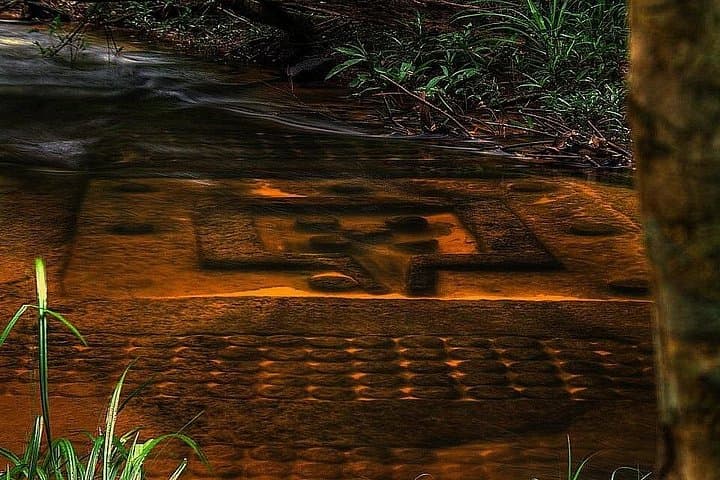 Kbal Spean Thousand Lingas & Banteay Srei Private Day Tour from Siem Reap photo 3