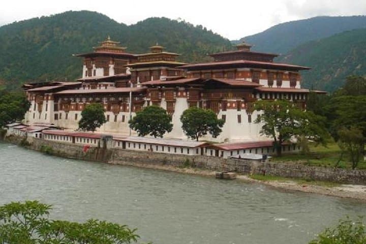 Nepal and Bhutan Cultural Tour: 10-Day Kathmandu to Paro Cultural Journey photo 5