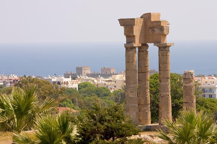 Full-Day Private Rhodes Island Tour: Lindos Acropolis, Mandraki & Traditional Taverns photo 5