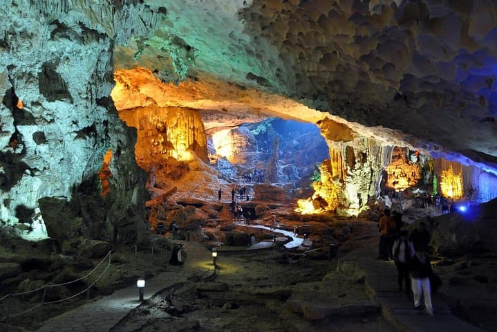 3-Day Halong Bay Cruise: Kayak Titop Island & Explore Surprising Cave photo 3