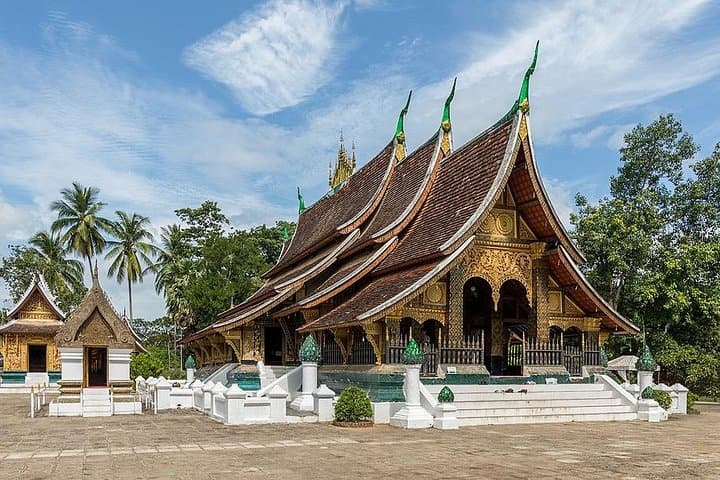 Half-Day Luang Prabang City Walking Tour: Temples, Alms & Riverside Views