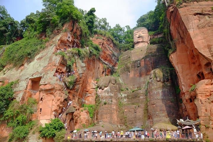 Chengdu Panda Base and Leshan Giant Buddha Day Tour — Pandas, River Views & Local Flavors photo 3