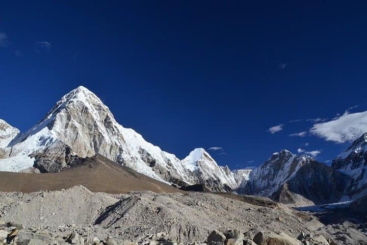 Island Peak & Everest Base Camp: 16-Day Private Climb and Trek Guide photo 4