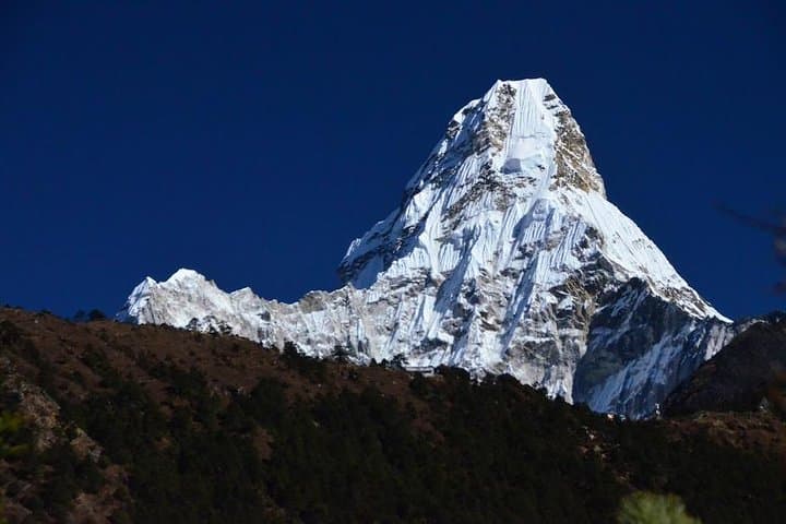 Island Peak & Everest Base Camp: 16-Day Private Climb and Trek Guide photo 5