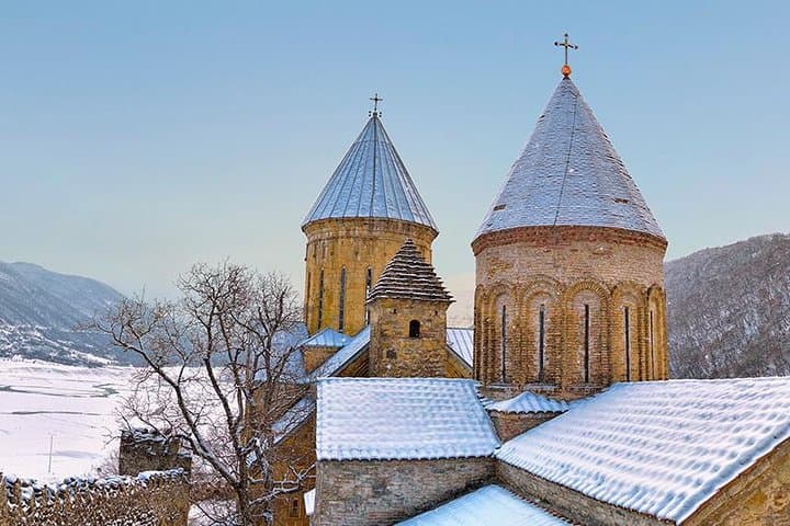 Kazbegi Adventure Day Trip from Tbilisi: Gergeti, Ananuri & Khinkali Masterclass photo 2