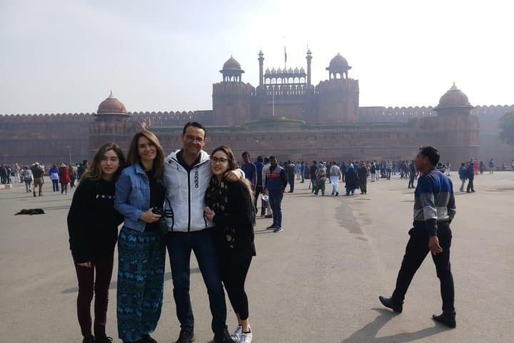 Full-Day Private Old and New Delhi Sightseeing — Rickshaws, Monuments & Local Markets photo 6
