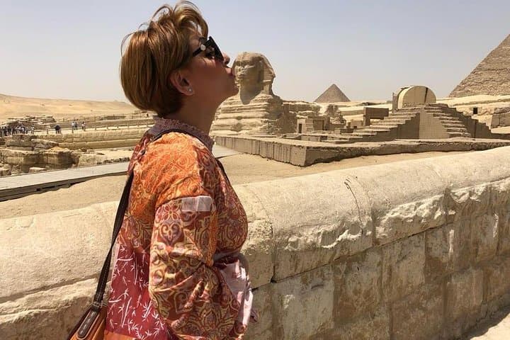 Full-Day Pyramids of Giza, Egyptian Museum & Khan El Khalili Bazaar Tour photo 4