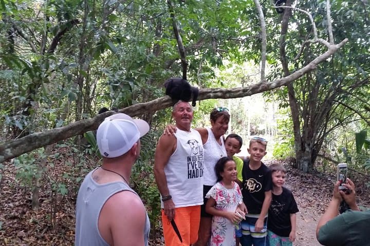 Howler Monkey Walk at Community Baboon Sanctuary — Belize Wildlife Tour photo 2
