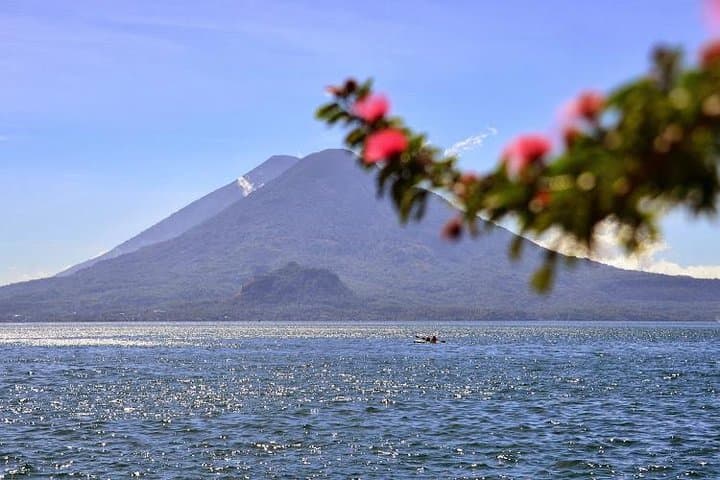 Full-Day Lake Atitlán Sightseeing Cruise from Antigua: Volcano Views & Tzutujil Culture photo 5