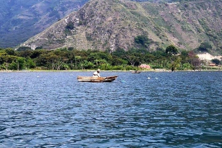 Full-Day Lake Atitlán Sightseeing Cruise from Antigua: Volcano Views & Tzutujil Culture photo 6