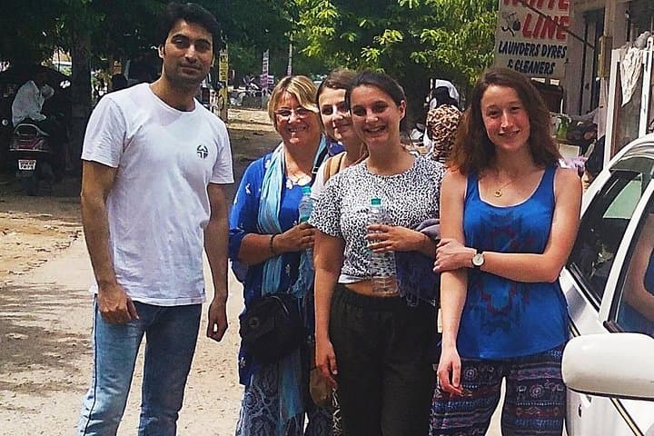 Private Delhi–Jaipur Transfer — Air‑Conditioned Airport & Hotel Car Service photo 4