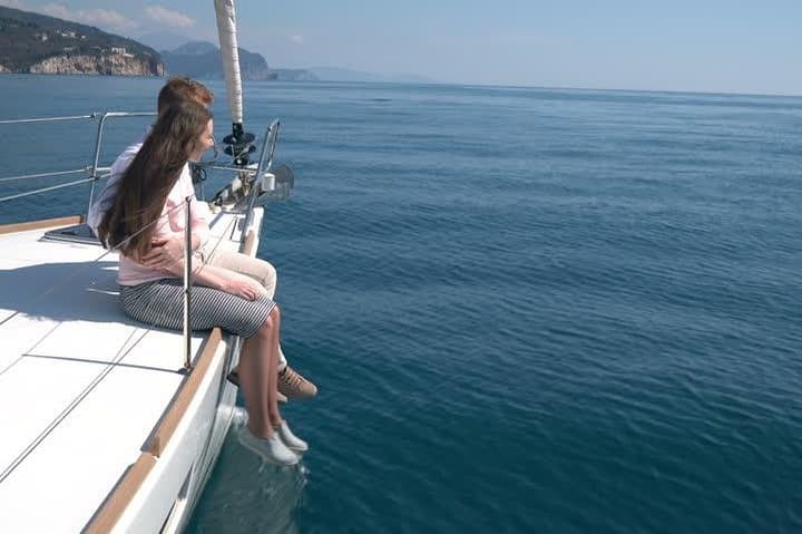 Private Lisbon Boat Tour: 2-Hour Scenic Sailing Along the Tagus photo 4