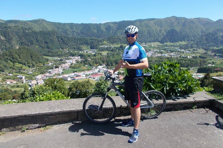 Kayaking and Mountain Biking in Furnas: Full-Day Volcano Lake Adventure photo 5