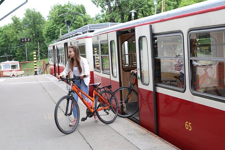 Budapest Private Adventure Bike Tour — Buda Hills, Elizabeth Lookout & Chain Bridge photo 2