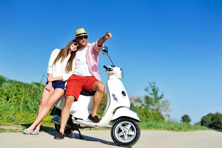 Miami Beach Scooter Rental: 2-Hour Retro "Lucky" 49cc Ride with 1 Hour Free photo 1