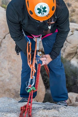 Rappelling in Joshua Tree: A 4-Hour Guided Descent Through Granite Gardens photo 4