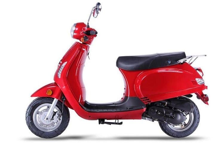 Retro Lucky 49cc Scooter Rental — 4-Hour Miami Beach Ride from Sunset Harbour photo 3