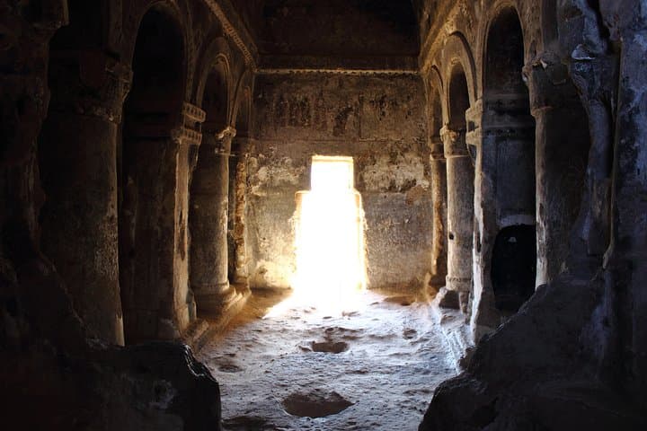 Ihlara's Green Canyon: 7 km Hike Through Cave Churches & Selime Views
