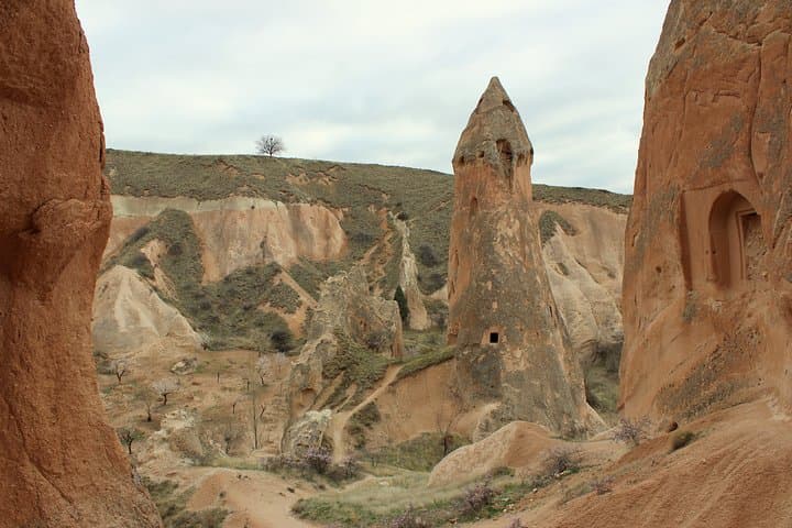 Red Valley Sunset Walk — Cappadocia Sunset Hike & Panorama photo 2