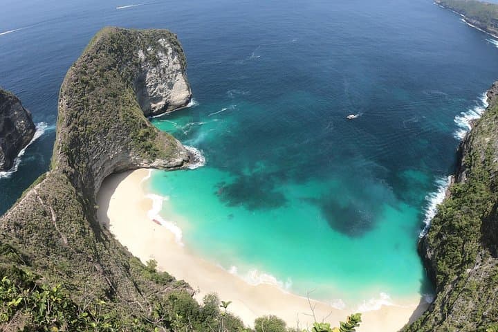 Nusa Penida 2-Day Private Tour: Kelingking, Snorkel with Mantas & Broken Beach photo 3