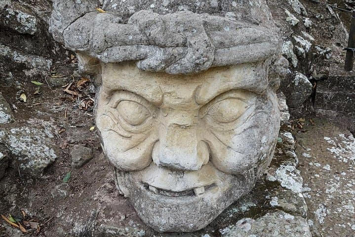 Copán Ruins Overnight Trip from Guatemala City — 2-Day Archaeology & Macaw Mountain photo 2