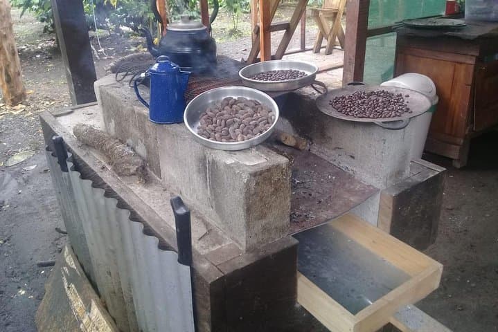Chocolate, Coffee & Sugar Cane Tour in La Fortuna — Farm-to-Table Tastings & History photo 4