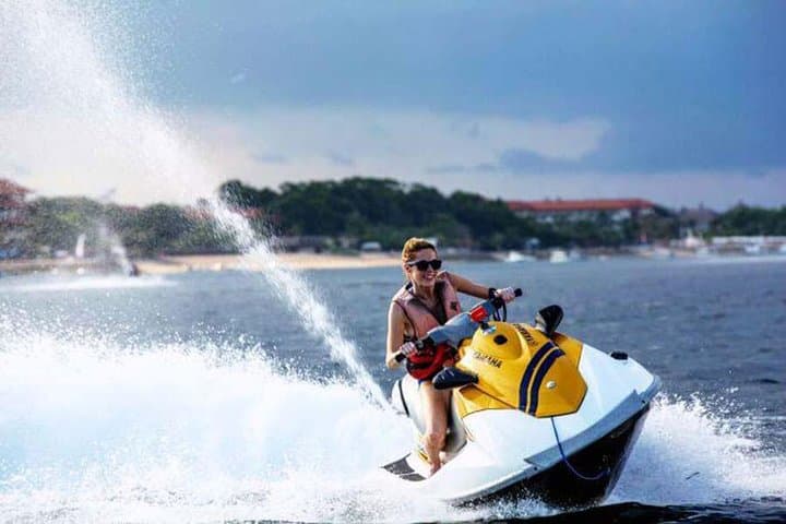 Tanjung Benoa Watersport Package: Parasailing, Banana Boat & Jet Ski in Bali photo 2