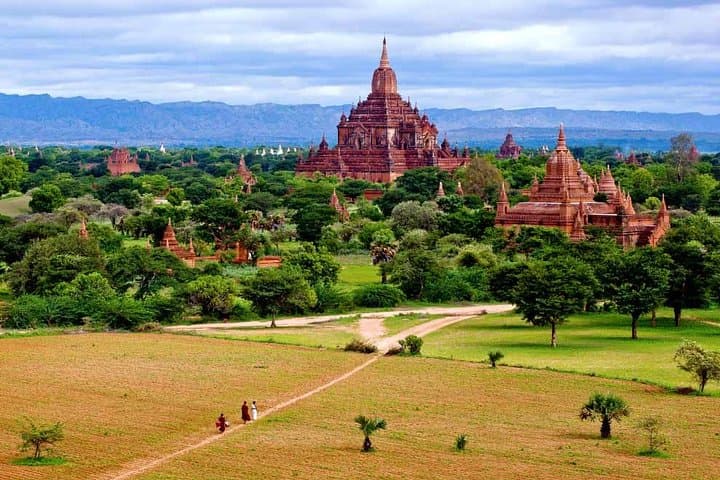 Explore Bagan by E-Bike: Full-Day Temple & Sunset Tour photo 3