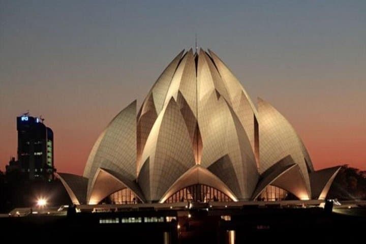 South Delhi Spiritual Tour: Akshardham, Lotus Temple & ISKCON Guide photo 3