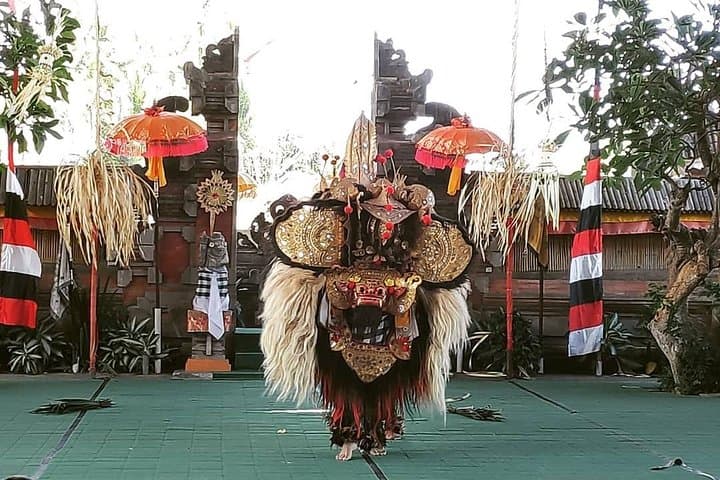 Ubud full-day excursion: Barong dance, art villages, monkey forest, temple & waterfall photo 2