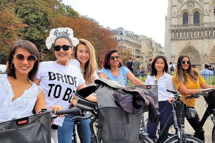 Essential Paris Bike Tour: Family-Friendly Guided Ride Along the Seine photo 3