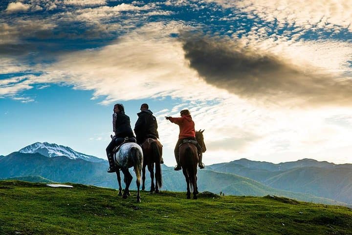 Ananuri to Gergeti: Private Day Tour to Kazbegi and Gudauri photo 3