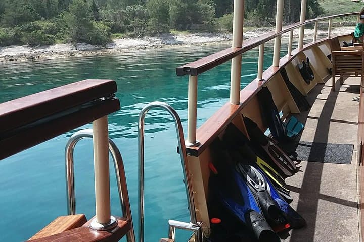 All-Inclusive Brac and Solta Swimming Cruise from Split photo 3