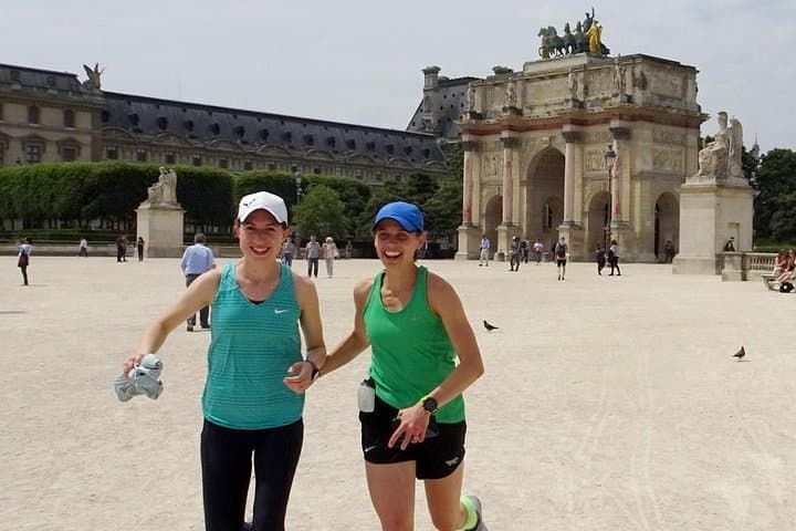 Paris 5-Mile Private Running Tour: Louvre to Île de la Cité & Champs-Élysées photo 5