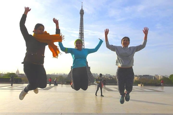 Paris 5-Mile Private Running Tour: Louvre to Île de la Cité & Champs-Élysées photo 4