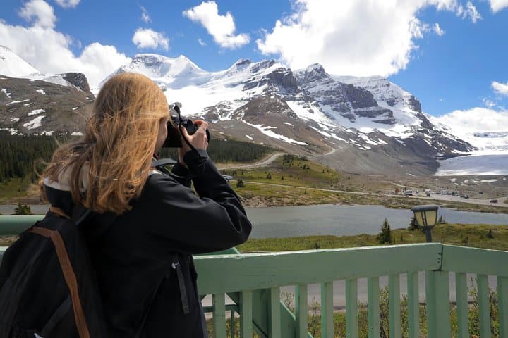 Rockies Christmas Premium Tour: 5-Day Banff & Icefield Holiday Adventure photo 5
