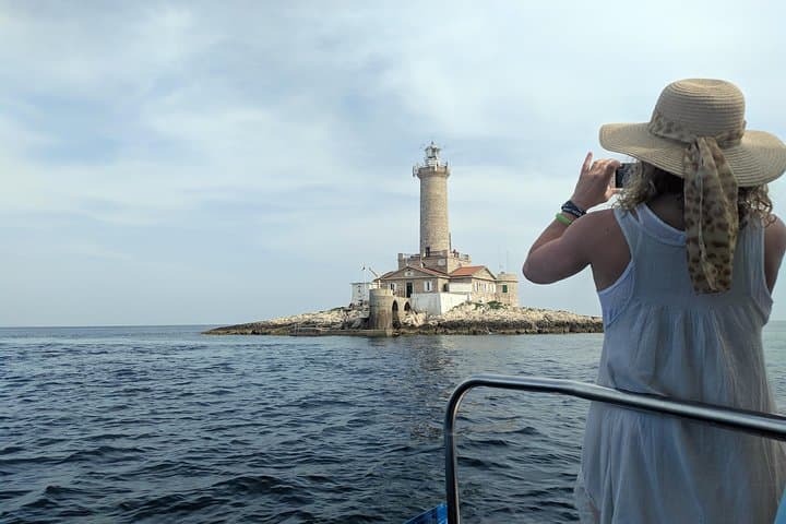 Kamenjak Boat Excursion: Swim, Snorkel & Lunch from Pula photo 2