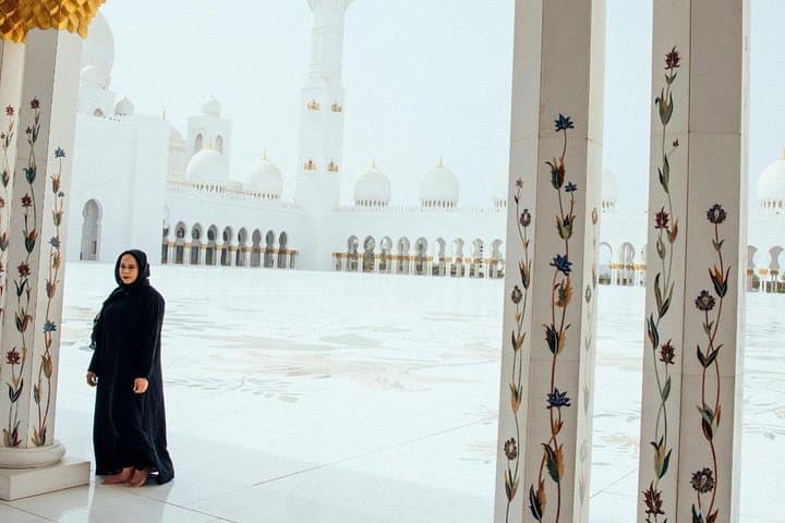 Private Photo Session in Abu Dhabi — Capture Your Trip with a Local Photographer photo 5